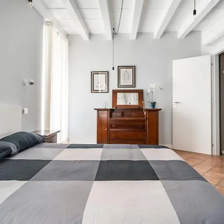 Apartment L'atelier Del Centro: Tra Design, Storia E Fascino Brescia