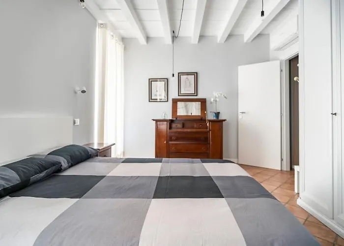 Apartment L'atelier Del Centro: Tra Design, Storia E Fascino Brescia